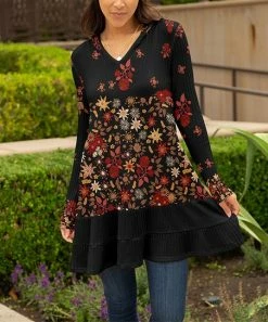 Lily | Black & Red Floral V-Neck Ruffle-Hem Swing Hoodie - Women