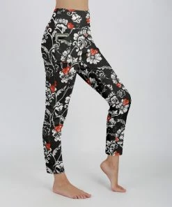 Lily | Black & White Floral Pocket-Accent High-Waist Leggings - Women