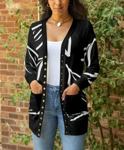 Lily | Black & White Floral Pocket Snap-Button Cardigan - Women & Plus