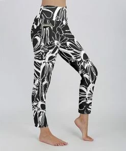 Lily | Black & White Floral Pocket Leggings - Plus
