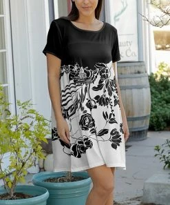 Lily | Black & White Floral Short-Sleeve Shift Dress - Plus