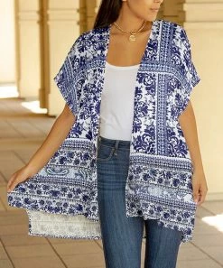 Lily | Navy & White Geometric Short-Sleeve Kimono - Women & Plus