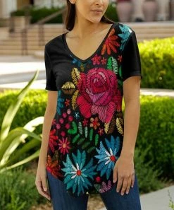 Lily | Black & Pink Floral Curved-Hem V-Neck Tunic - Plus