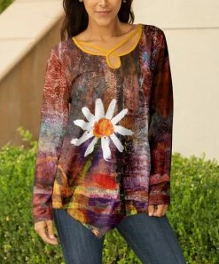 Lily | Rust & Marigold Daisy Keyhole Long-Sleeve Tunic - Women