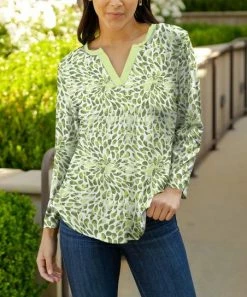 Lily | Green & White Teardrop Three-Quarter Sleeve Notch Neck Top - Women & Plus