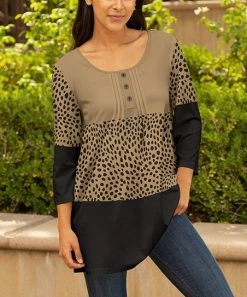 Lily | Beige & Black Speckle Color Block Pleated Button-Front Tunic - Plus