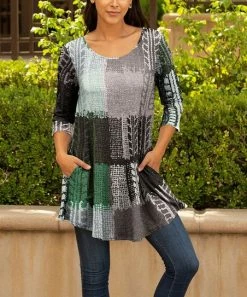 Lily | Green & Gray Abstract Long-Sleeve Pocket Swing Tunic - Plus