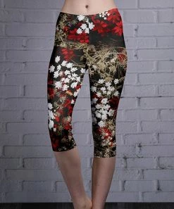 Lily | Red & Black Floral Capri Leggings - Plus