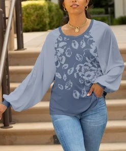 Lily | Blue & Light Gray Floral Raglan Tunic - Plus